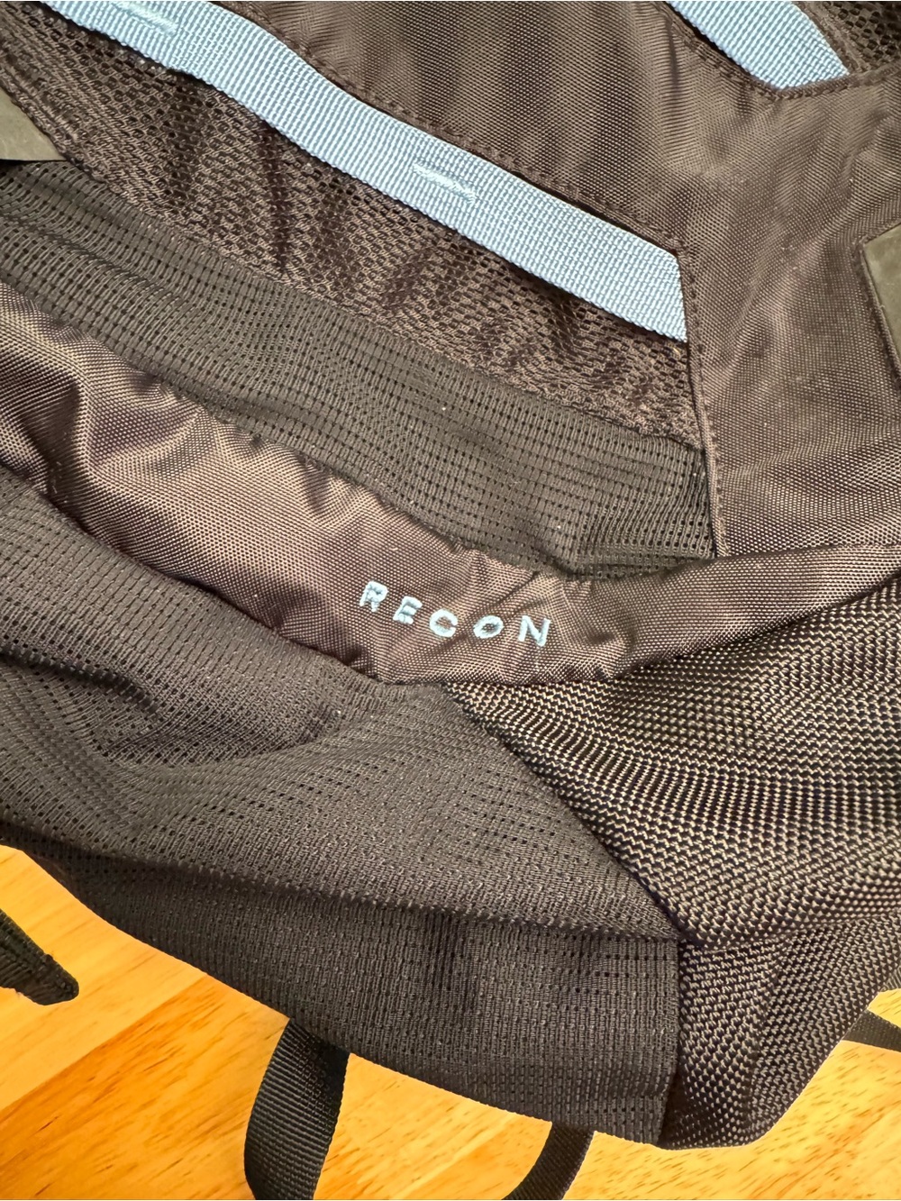 The North Face Recon 30-Liter Backpack (Style: NF0A3KV1 - Picture 11 of 16